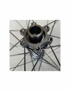 Dt-swiss DT SWISS M1900 SPLINE Vorderrad 27,5er Boost 22,5mm Neu -Fahrradzubehör Elegant Magasin dt swiss m1900 spline vorderrad 275er boost 225mm neu 2