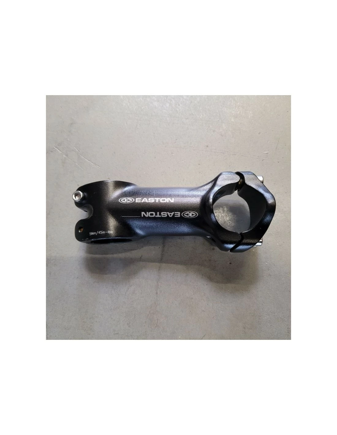 Easton EA30 Vorbau 31,8mm 1 1/8 Schwarz 6 Grad Neu 1 Easton EA30 Vorbau 31,8mm 1 1/8 Schwarz 6 Grad Neu